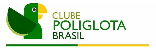 Logo do Clube Poliglota Brasil (CPB) nas cores verde e amarelo. Há um papagaio também nas mesmas cores e, ao lado dele, há o texto Clube Poliglota Brasil, com uma listra metade verde e metade amarela embaixo.